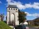 Photo suivante de Saint-Antoine-d'Auberoche L'église Saint Antoine et son clocher-mur fortifié.