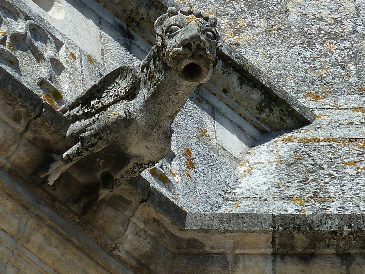 Gargouille de l'église fortifiée - Saint-Astier