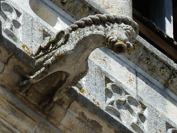 Gargouille de l'église fortifiée - Saint-Astier