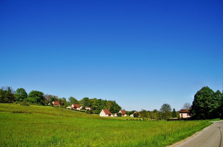 Le Village - Saint-Avit-de-Vialard