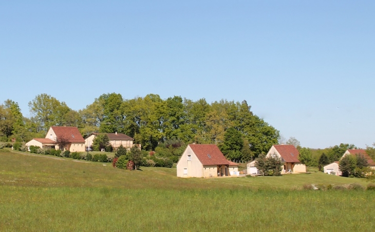 Le Village - Saint-Avit-de-Vialard