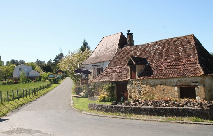 Le Village - Saint-Avit-de-Vialard