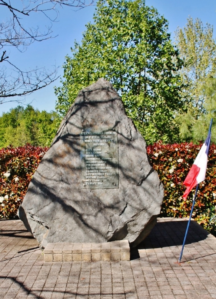 Monument-aux-Morts - Saint-Avit-de-Vialard