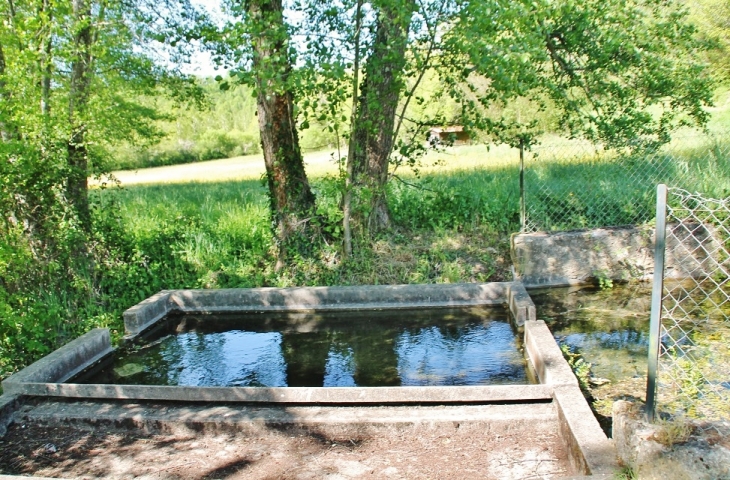 Lavoir - Saint-Avit-Rivière