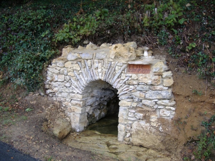 La Font de Seguin - Saint-Cernin-de-l'Herm