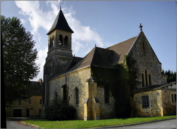 Eglise gothique restaurée au 19ème siècle - Saint-Chamassy