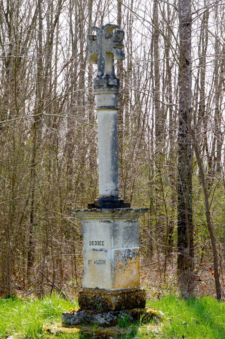 Croix de chemin. - Saint-Crépin-de-Richemont