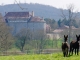 Aux alentours le château de la Barde - XVe et XVIIe siècles.