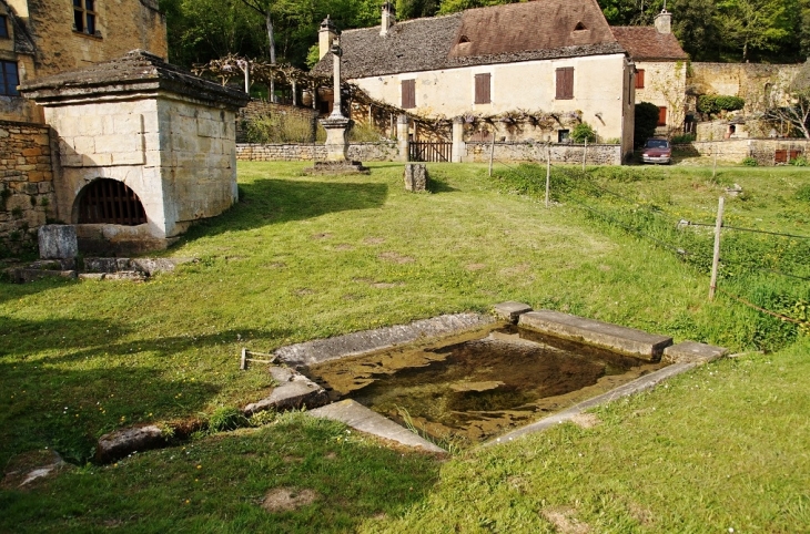 Lavoir - Saint-Crépin-et-Carlucet