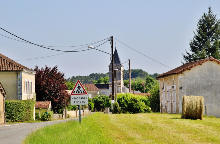 La Commune - Saint-Front-d'Alemps