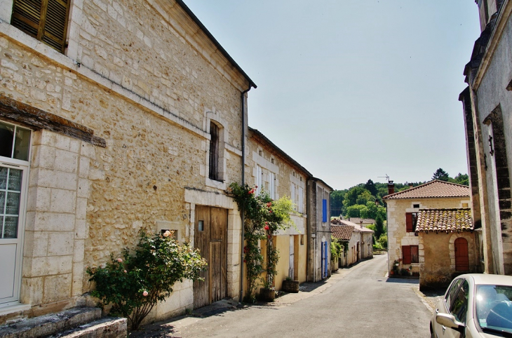 La Commune - Saint-Front-d'Alemps