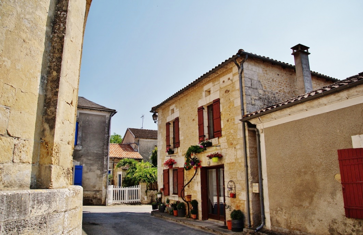 La Commune - Saint-Front-d'Alemps