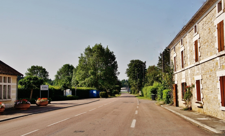 La Commune - Saint-Front-la-Rivière