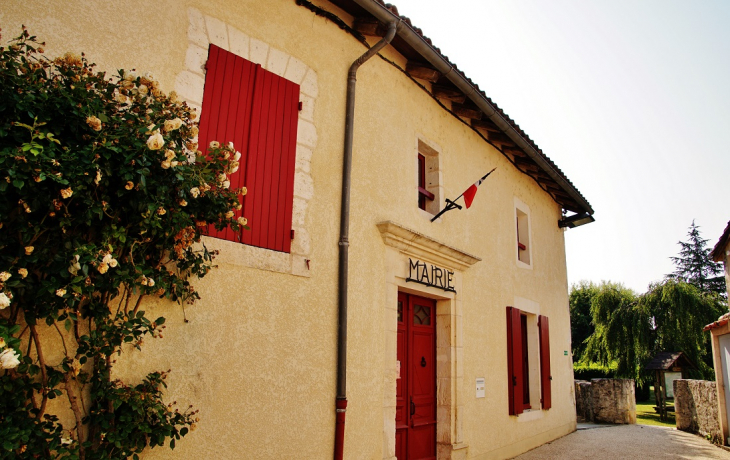 La Mairie - Saint-Front-la-Rivière