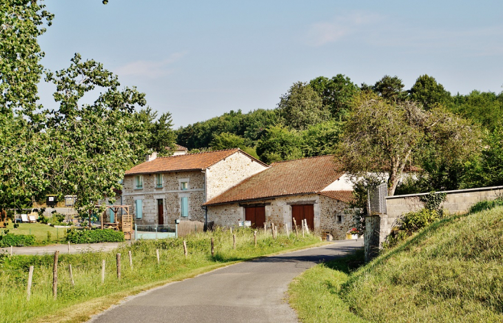 La Commune - Saint-Front-sur-Nizonne