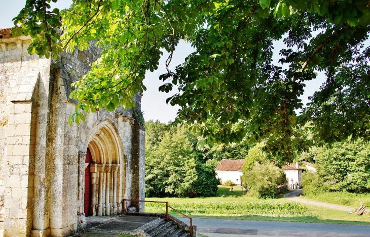 <<église Saint-Front - Saint-Front-sur-Nizonne