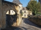 ruelle-menant-au-chateau-et-a-l-eglise-notre-dame de l'Assomption.