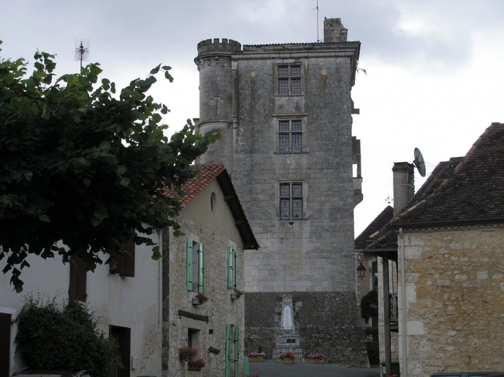 Le Chateau - Saint-Georges-de-Montclard