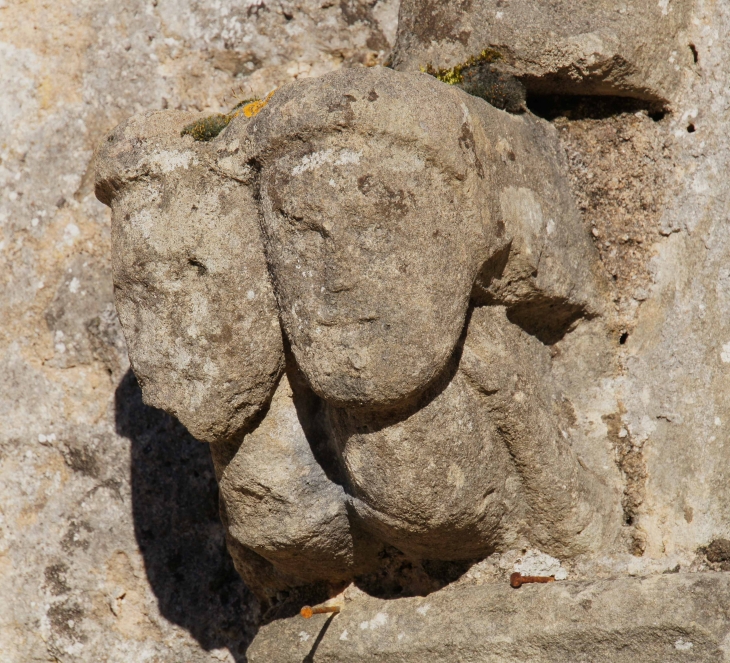 Chapiteau du portail. - Saint-Geyrac