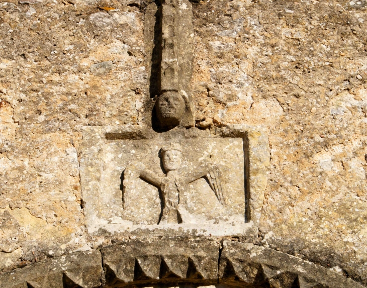 Sculture du portail - Saint-Geyrac