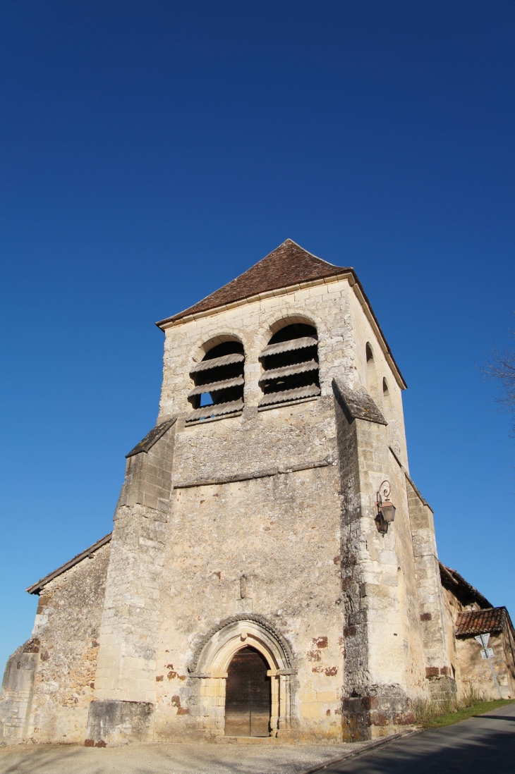 Eglise Saint-Cyr, romane, retouchée au XVe siècle. - Saint-Geyrac