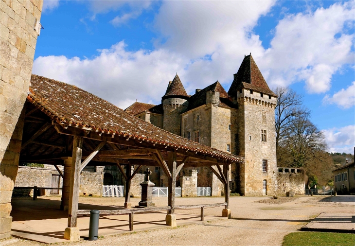 Château de la Marthonie du XIIe siècle - Saint-Jean-de-Côle