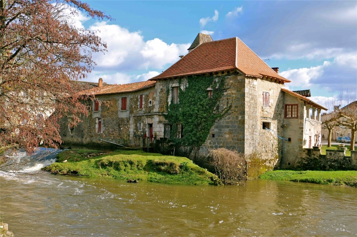 La Côle et l'ancien moulin - Saint-Jean-de-Côle