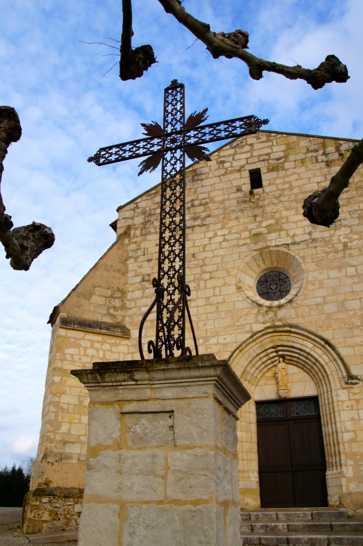 La Croix de Mission. - Saint-Laurent-des-Hommes