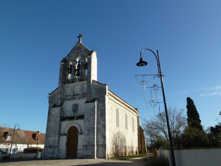 Eglise du XIXe siècle. - Saint-Laurent-des-Vignes