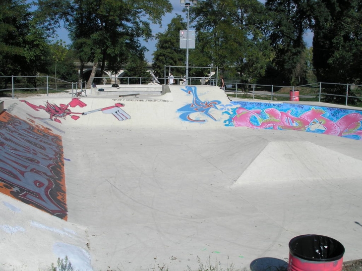 Skate park - Saint-Léon-sur-l'Isle