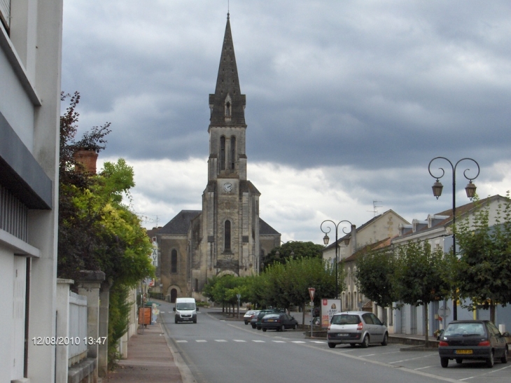 Eglise de MUSSIDAN - Saint-Louis-en-l'Isle