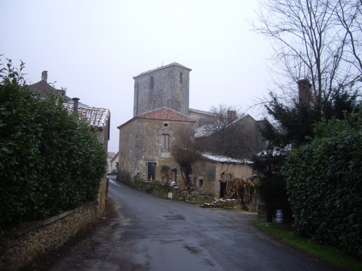 L'entrée du village. - Saint-Maime-de-Péreyrol