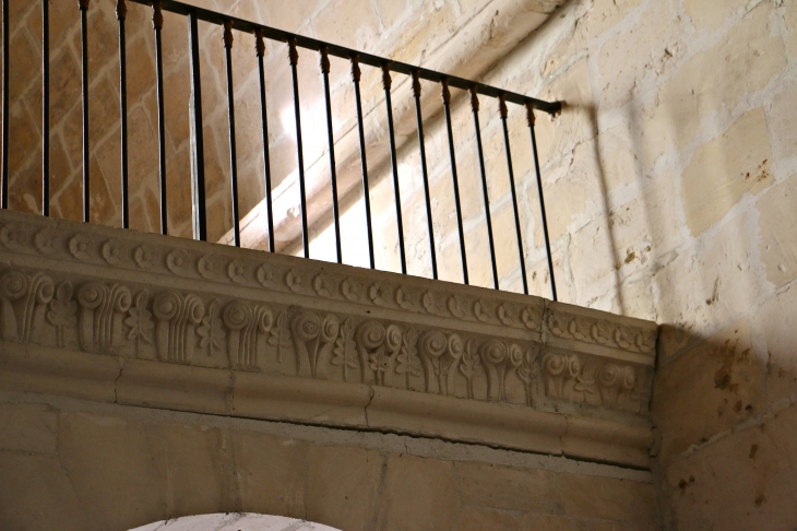 Balcon de l'église Saint Martial. - Saint-Martial-de-Valette