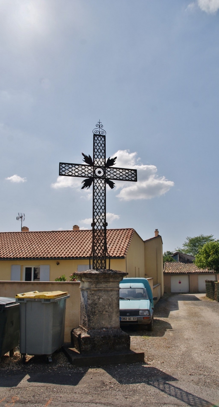 Croix - Saint-Martin-de-Gurson