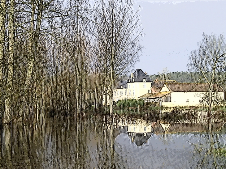 Manoir de la Roche 18ème au bord de l'Isle en crue. - Saint-Martin-l'Astier