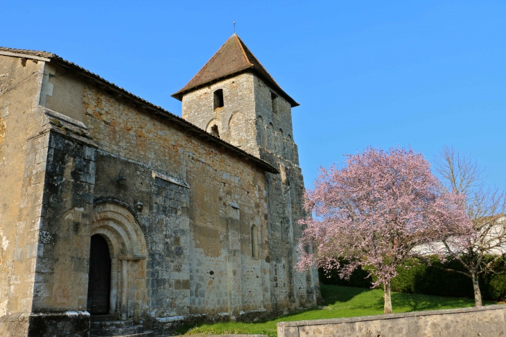 L'église romane du XIIe siècle. - Saint-Martin-le-Pin