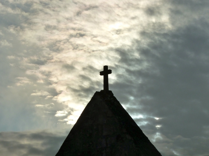 Croix du clocher - Saint-Michel-de-Montaigne