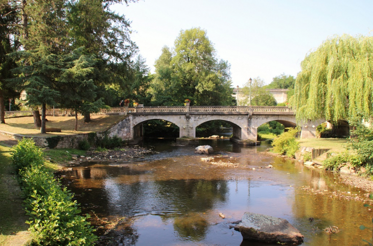 Pont sur la Dronne - Saint-Pardoux-la-Rivière