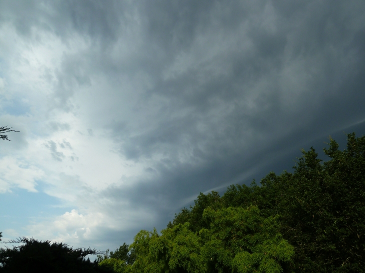 Ciel de tempête sur la commune - Saint-Paul-de-Serre