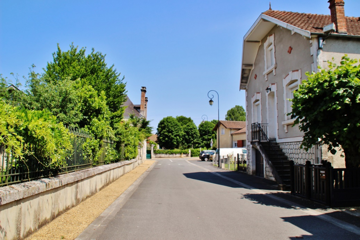 La Commune - Saint-Pierre-de-Chignac