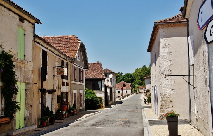 La Commune - Saint-Pierre-de-Côle