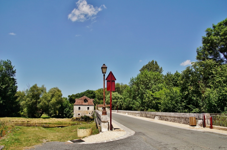 La Commune - Saint-Pierre-de-Côle