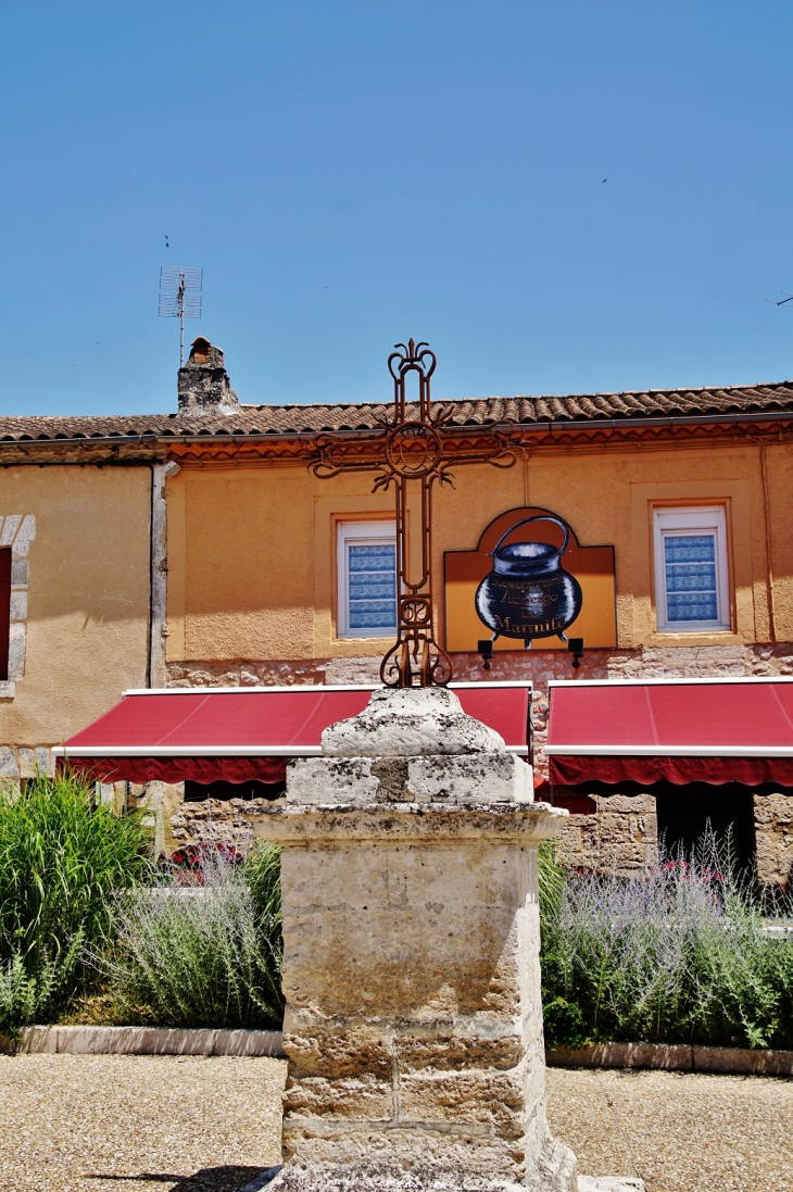 Calvaire  - Saint-Pierre-de-Côle