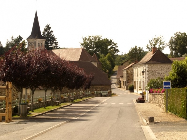 Village - Saint-Pierre-de-Frugie