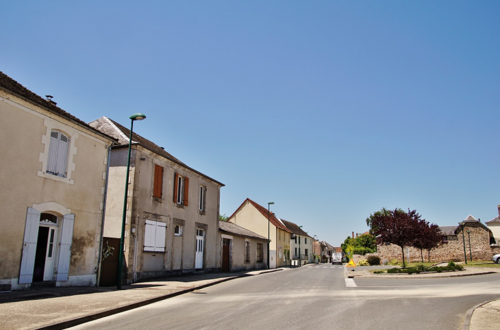 La Commune - Saint-Priest-les-Fougères