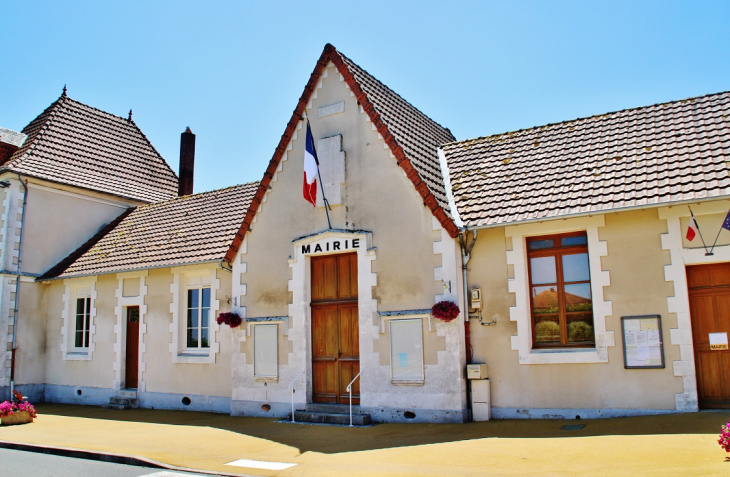 La Mairie - Saint-Priest-les-Fougères