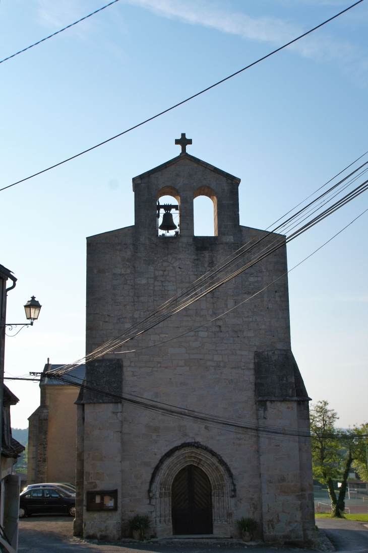 La-facade-occidentale-de-l-eglise-saint-pierre-et-saint-paul - Saint-Rabier