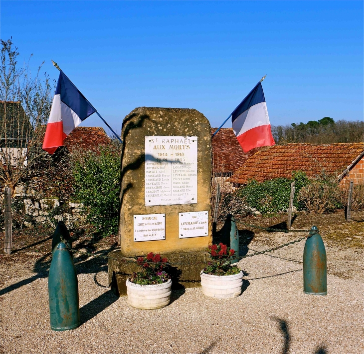 Le Monument aux Morts - Saint-Raphaël