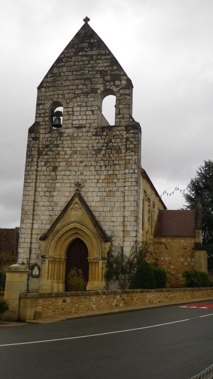 Le clocher-mur et le portail de l'église. - Saint-Sauveur