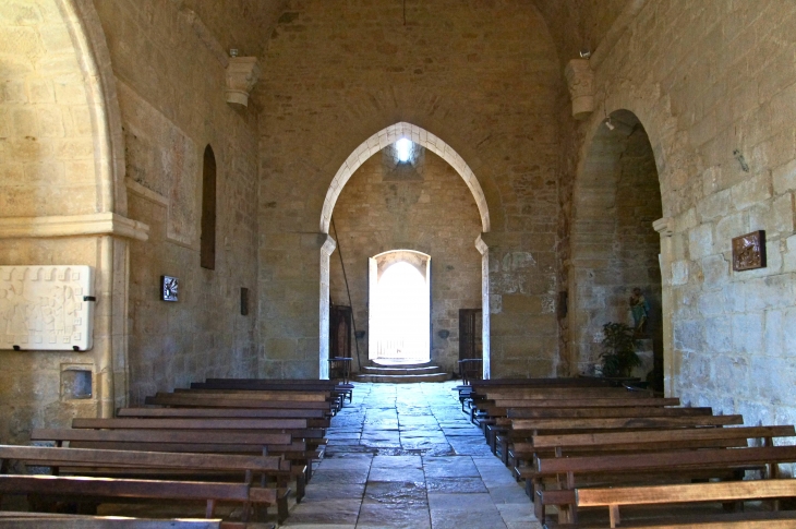 La nef vers le portail. - Saint-Sulpice-d'Excideuil